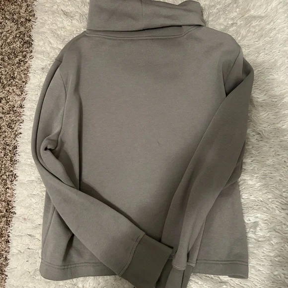 Zara women’s turtleneck sweatshirt gently used large - Picture 2 of 3